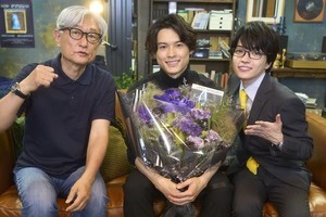 松村北斗『ノキドア』現場で28歳誕生日サプライズ　西畑大吾も祝福「一緒に…」