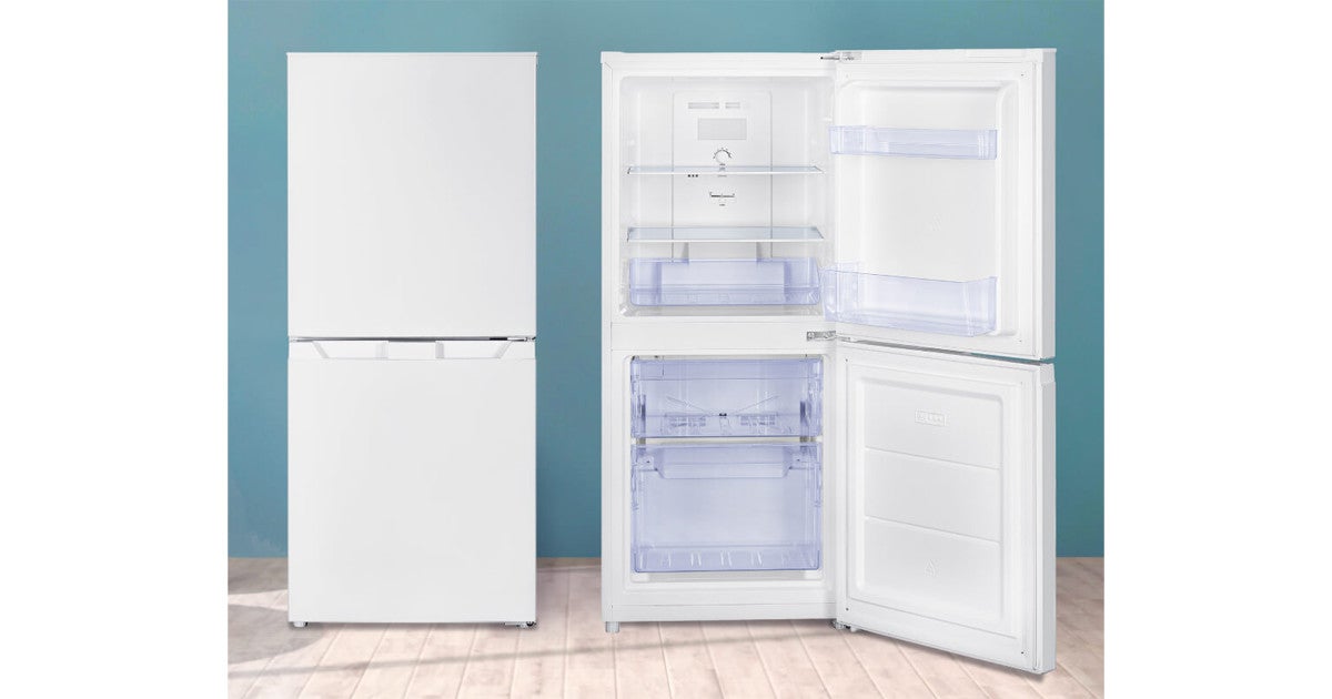 1人暮らし向けの121L、庫内灯で食材が見やすいファン式冷凍冷蔵庫