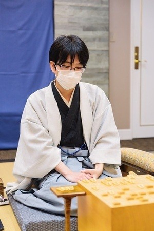 豊島九段は今年度７勝１敗と絶好調をキープ（未放映のテレビ対局を除く）（写真は第６期叡王戦五番勝負第４局のもの 提供：日本将棋連盟）