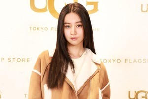 Koki,ミニドレスですらり美脚披露 「UGG TOKYO」オープンイベントに登場