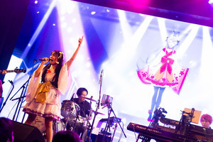 Vライバーとリアルライバーのコラボも実現　未来型ライブ『MIRAI STAGE』開催