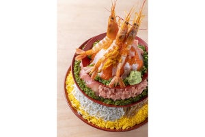 平塚に「タワー」の海鮮丼が登場! 重さ2キロ・12種の魚介・3段構成