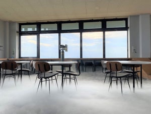 カフェの中に雲海が!? 長野県の絶景テラスで限定イベント