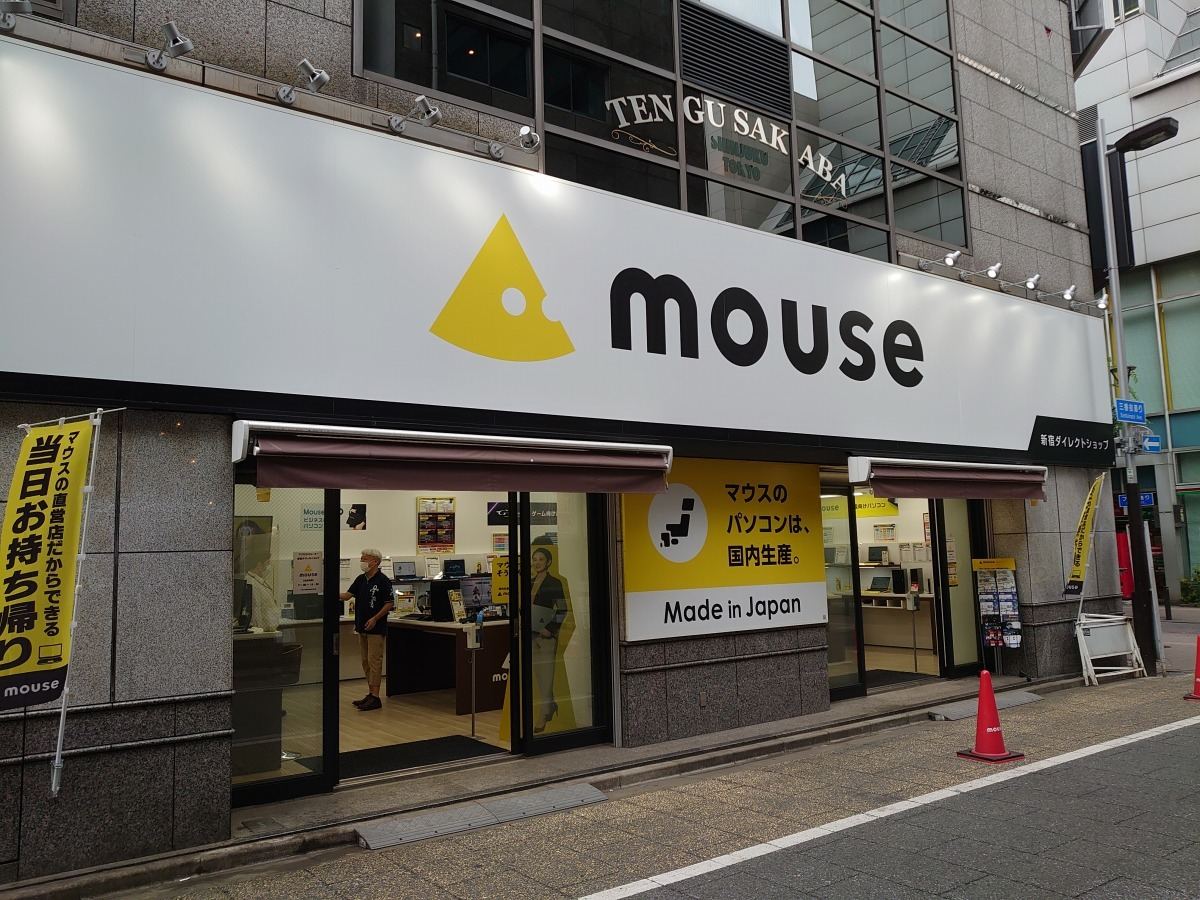 新宿マウスコンピューターで訊く！ ボーナスセール最終盤、夏の新モデルは"白い"パソコンが増殖中