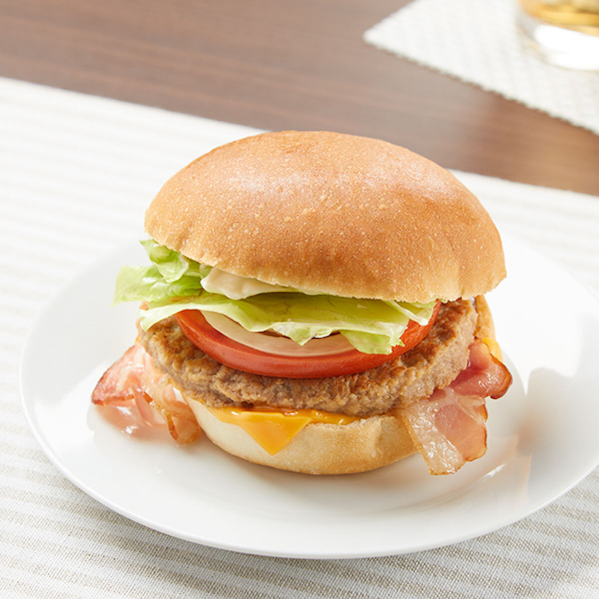 「ベーコンレタストマトバーガー」(368円)