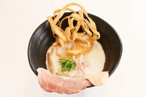 銀の葡萄、大切な人を連れて行きたい体験型のラーメン店「鶏soba座銀」を飯田橋にオープン