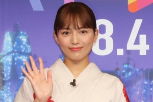 川口春奈「窓から屋根によじ登って…」 浴衣姿で花火大会の思い出語る