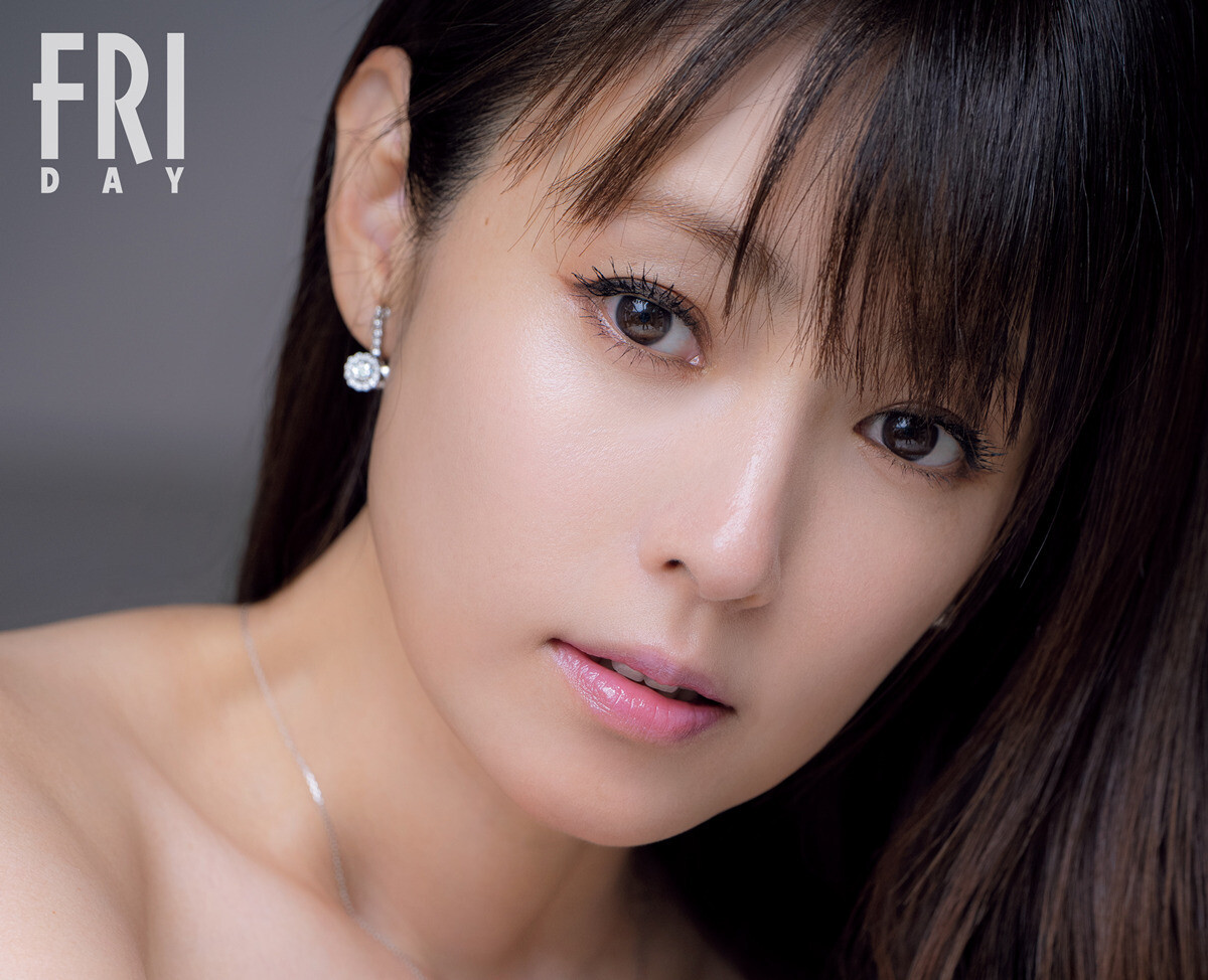 深田恭子写真集ヌード 深田恭子、胸元チラリ＆圧巻ボディラインで魅了 『FRIDAY』表紙＆巻頭に登場 | マイナビニュース