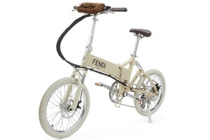 フェンディから折りたたみ式電動アシスト自転車、価格は約170万円