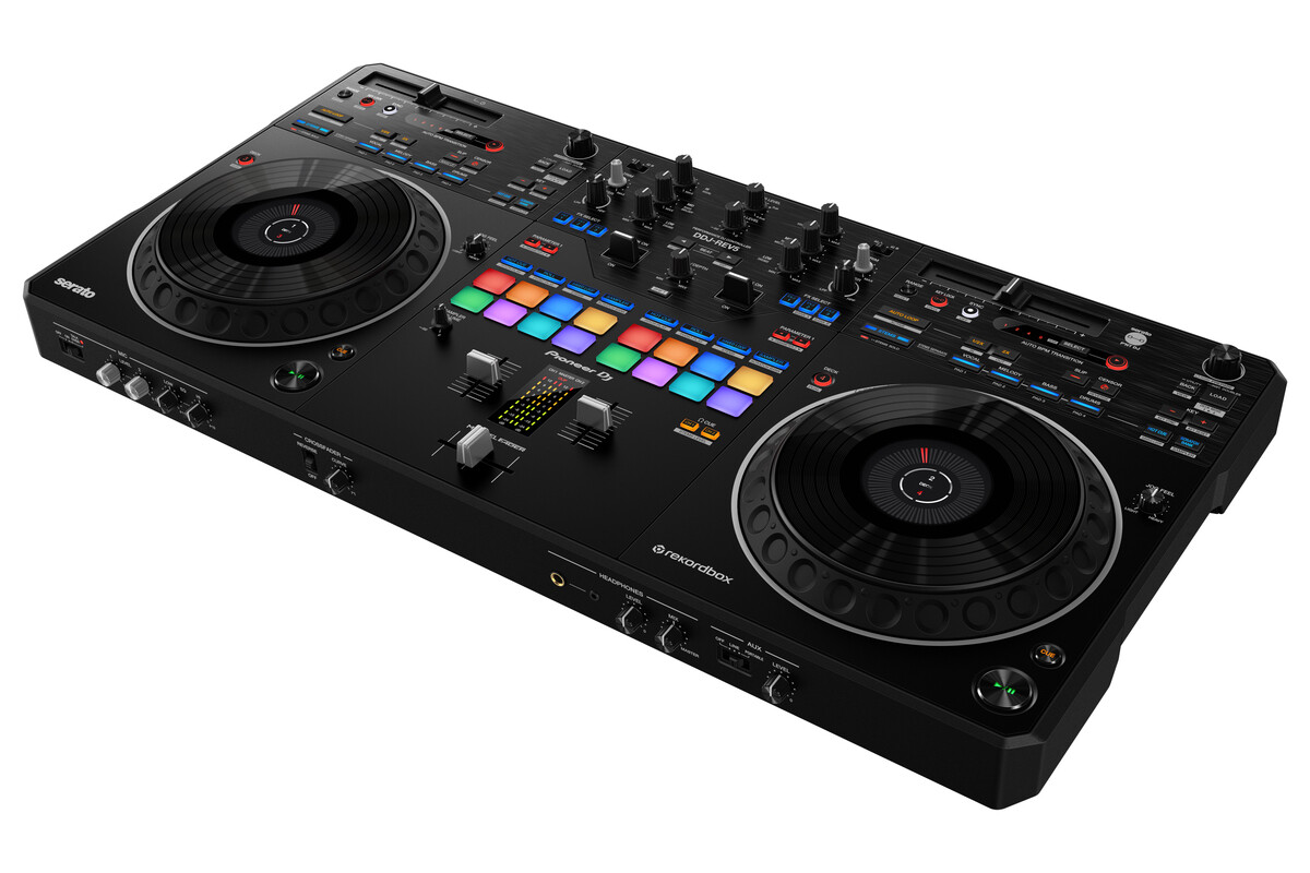 AlphaTheta、Pioneer DJのDJコントローラー「DDJ-REV5」を発表 | マイ