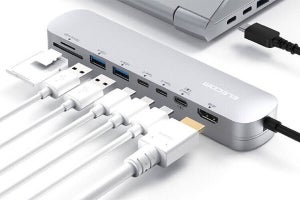 片側ポートで配線しやすい、USB-C接続の多機能ドッキングステーション