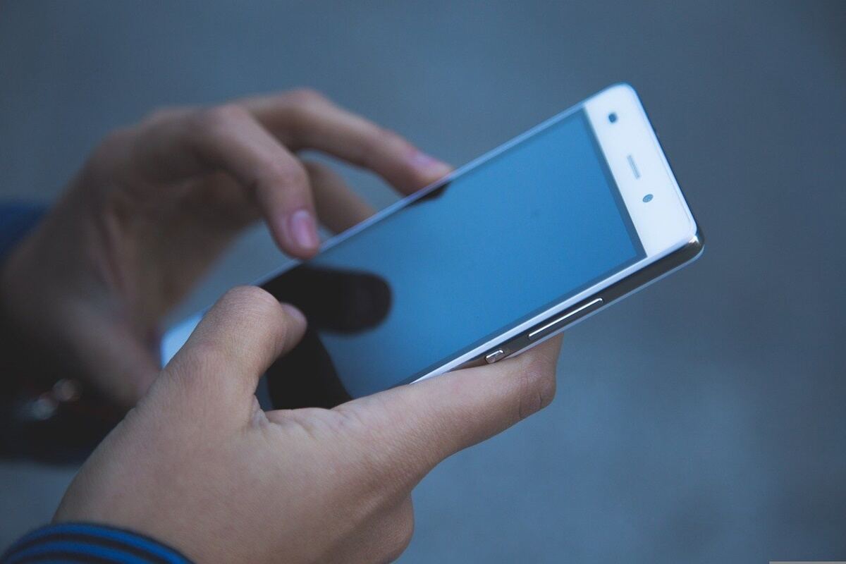 「SNSを規制すべき」は「言論弾圧」につながるのか?