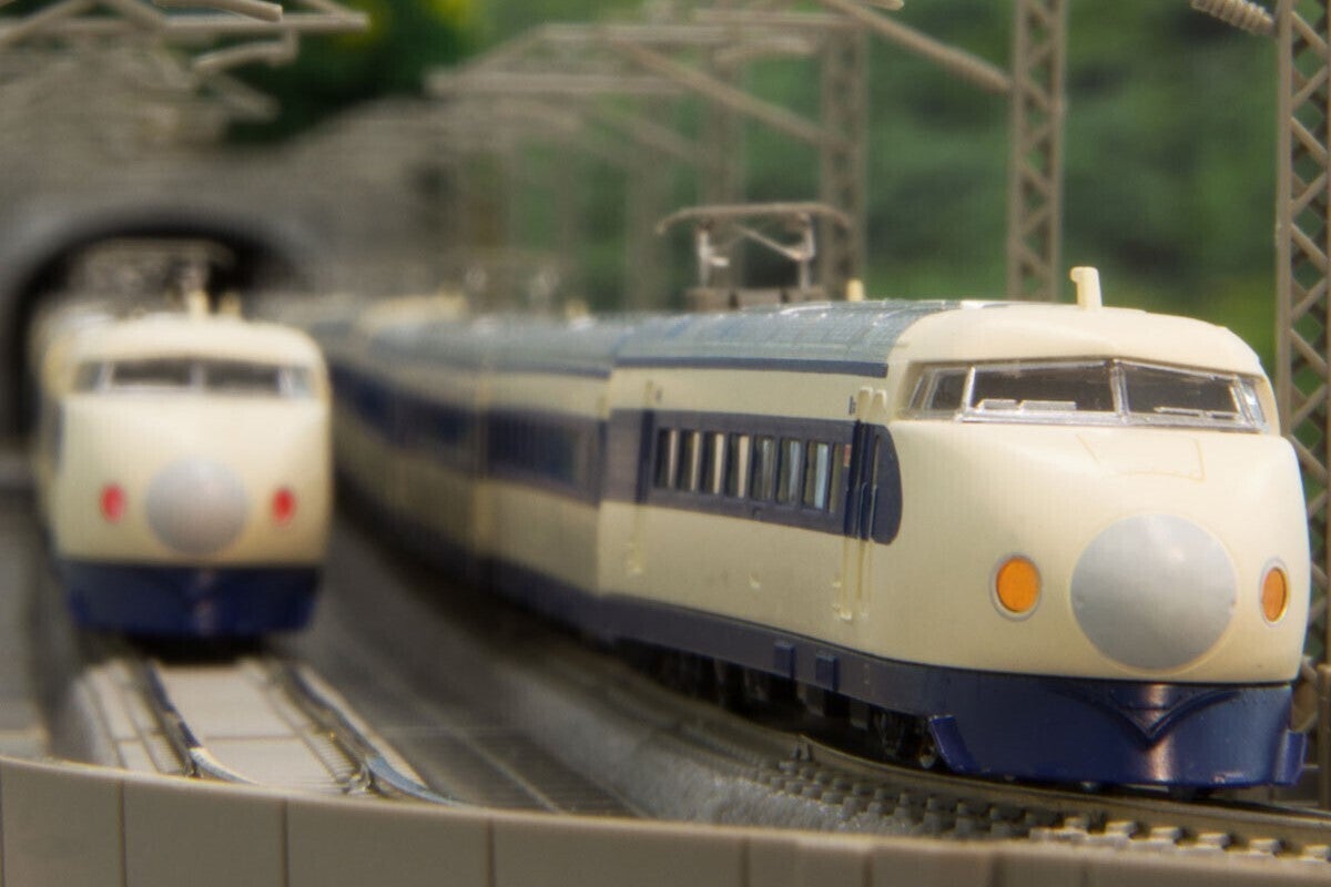 鉄道模型Zゲージ「国鉄0系新幹線初期型『ひかり1号』12両セット 