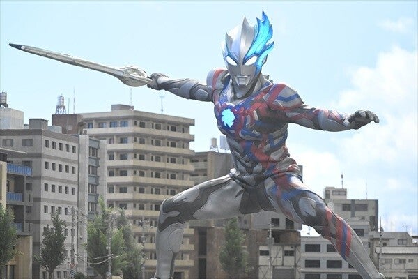 『ウルトラマンブレーザー』新武器チルソナイトソード、ガラモンの登場、東儀秀樹が親子で出演など9月場面写真を公開 | マイナビニュース