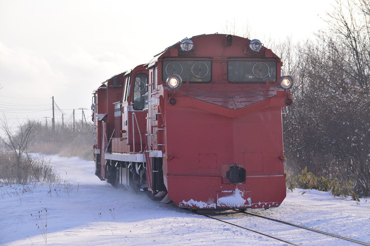 JR北海道、旭川運転所でDE15形・キヤ291形「ラッセル車両撮影会」 | マイナビニュース