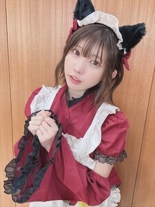 コスプレイヤーえなこが「鬼かわいい」黒猫メイドショット披露