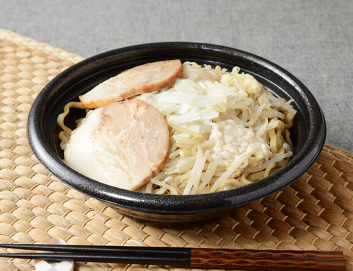 「満腹濃厚豚ラーメン」(678円)