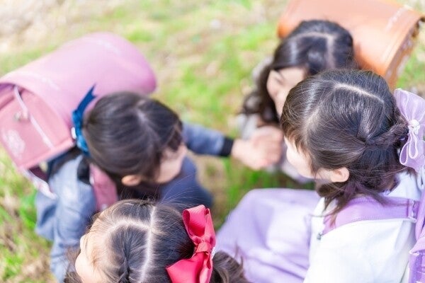 女子小学生ランドセル、低学年では「ピンク」がトップに! 高学年の人気カラーは?：マピオンニュース