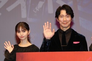 齋藤飛鳥のピアノに父役・佐々木蔵之介が感動「すごくうれしかった」