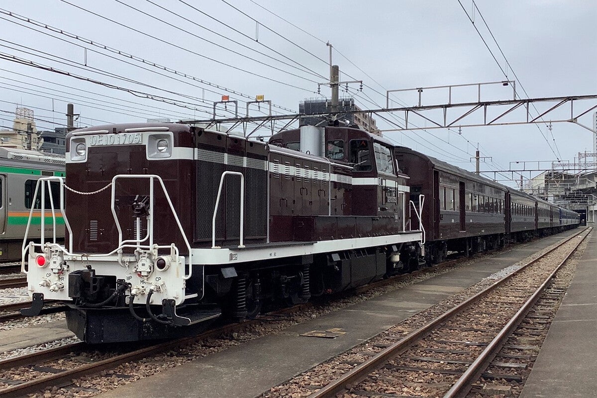 JR東日本「茶ガマ」DE10形と旧型客車で「奥久慈の旅」水郡線で 