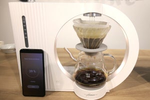 Makuake初日で1,000万円突破！ コーヒー器具メーカー・HARIOのスマートコーヒーマシン「Hikaru」を体験