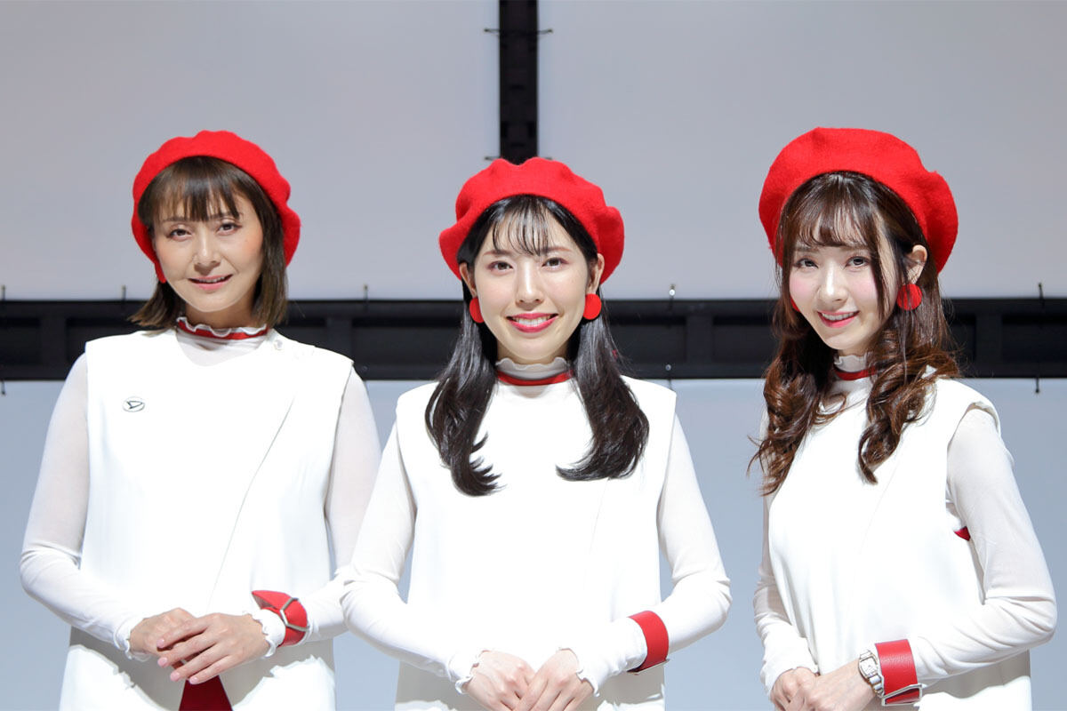 「ジャパンモビリティショー2023」のコンパニオンたち