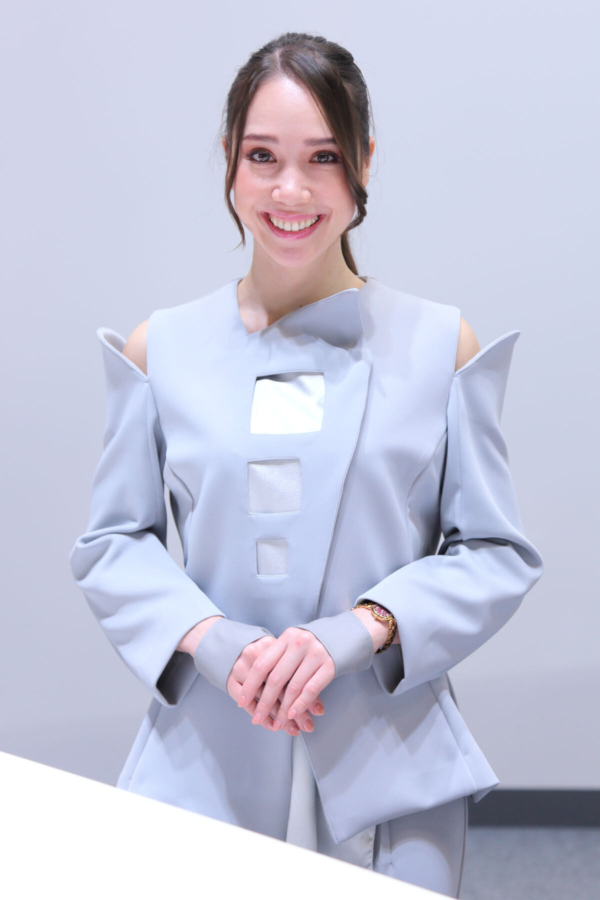 「ジャパンモビリティショー2023」のコンパニオンたち