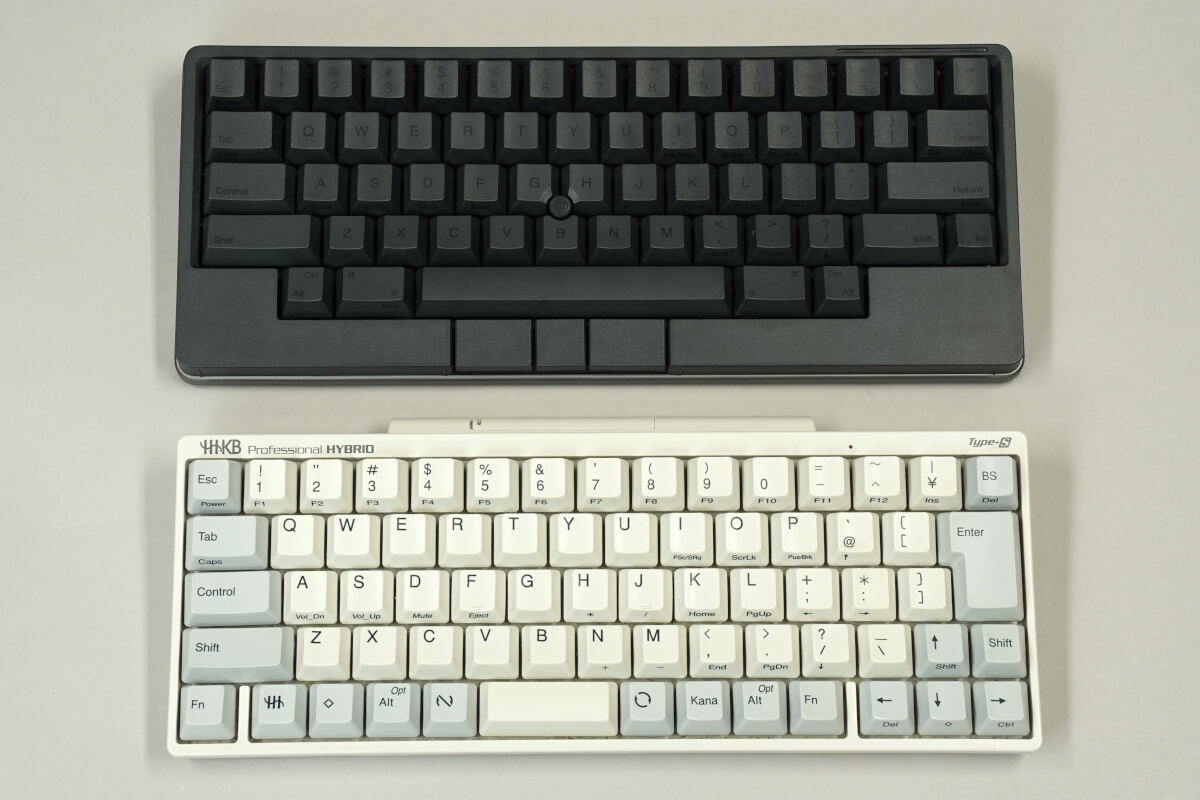 HHKB Studio（上）とHHKB Professional HYBRID Type-S（下）