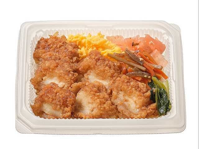 「3種おかずのイカフライ御飯」(432円)