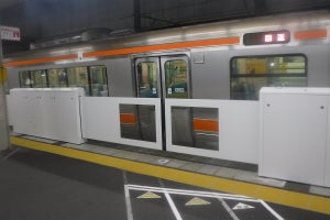 JR東海、名古屋駅6番線(東海道本線下り)ホーム可動柵1/11使用開始