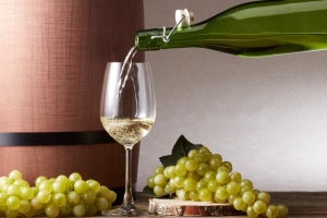 シャトレーゼに樽出し生ワインや新酒ワインが登場する「秋ワインフェア」開催