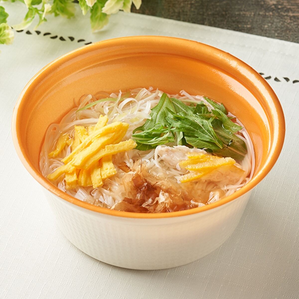 「ゆず香るあったか鶏塩そうめん」(399円)