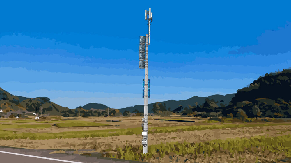 KDDI、ペロブスカイト型の「曲がる」太陽電池を携帯電話基地局に試験導入
