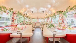 【乗りたーい!】2階建てロンドンバスでアフタヌーンティーしながら東京周遊できる「Afternoon Tea Bus Tour」が大人気