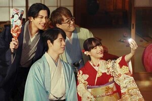 富士フイルム「お正月を写そう」のテレビCMに藤井聡太竜王・名人が登場！