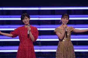 橋本環奈＆浜辺美波、紅白でディズニー名曲歌唱! ミッキー＆ミニーと共演も