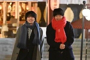 春田と牧の新婚初夜、配信開始　大はしゃぎのラブラブルームツアー『おっさんずラブ』