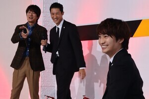 藤原丈一郎、会見で不審者撃退の警護アクション生披露　“ドヤ顔”も褒められる