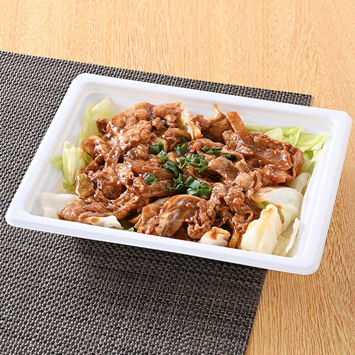 「豚肉とキャベツの辛味噌炒め」(488円)