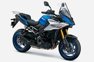 スズキ、クロスオーバーバイク「GSX-S1000GX」とスポーツバイク「GSX-8R」を国内販売