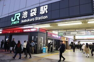 観て食べて遊んで買って楽しめる！　JR池袋駅東口に新eスポーツ施設「Café&Bar RAGE ST」オープン