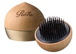 ReFa×カリモク家具×能作のヘアブラシ「ReFa BRISTLE OAK」が誕生! 天然木、100%天然猪毛を使用、伝統の技巧で日本ならではの精神的な"美"を具現化