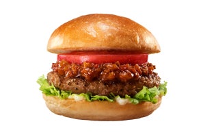 ロッテリア、"肉がゴロゴロ"特製ソースの「絶品ミートソースバーガー」を期間限定発売