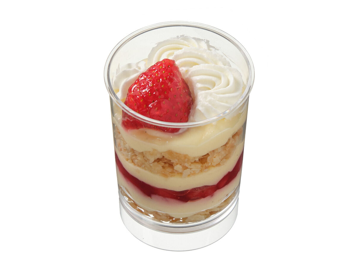 「まるっと苺のカップミルフィーユ」(378円)