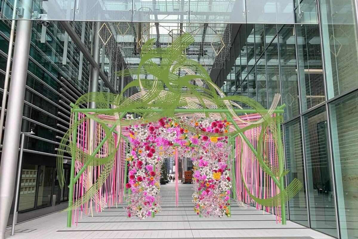 開業1周年の東京ミッドタウン八重洲に巨大なフラワーアート-生花の無料
