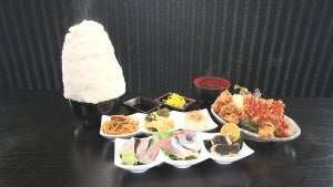 徳島のオモウマい食堂、ごはん5.5合“マンガ盛り”にパートさんも衝撃「正気かな?」