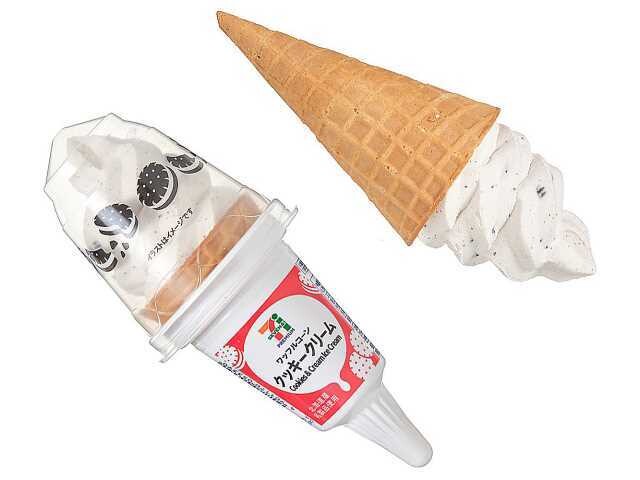 「7プレミアム ワッフルコーン クッキークリーム」(267円)