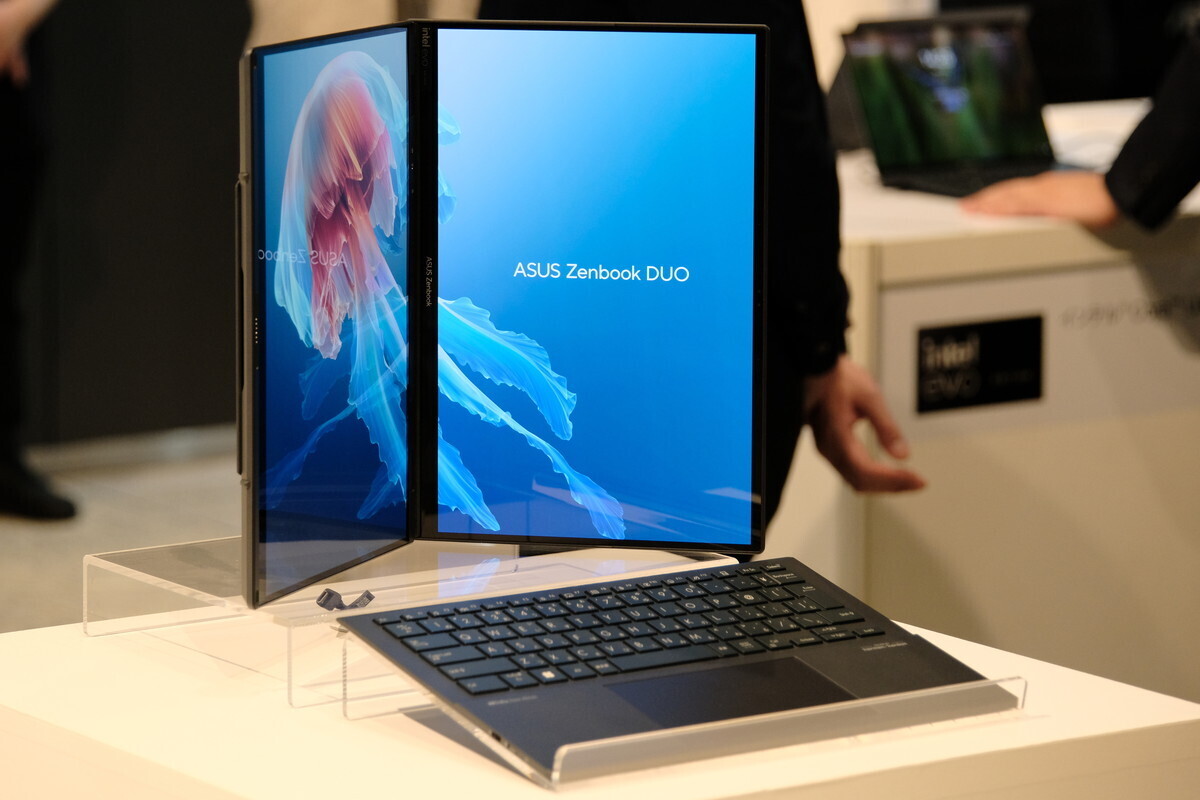 （セール）開催中 人気ブランドも続々プライス ASUSも上下デュアルスクリーンディスプレイノートPC「Zenbook ディスプレイ・モニター本体