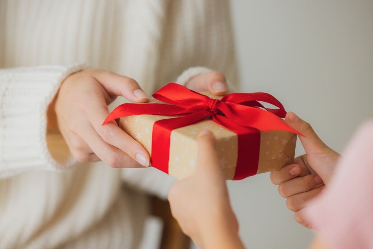 ホワイトデーで付き合ってない本命に贈るお返し、いくらが相場?