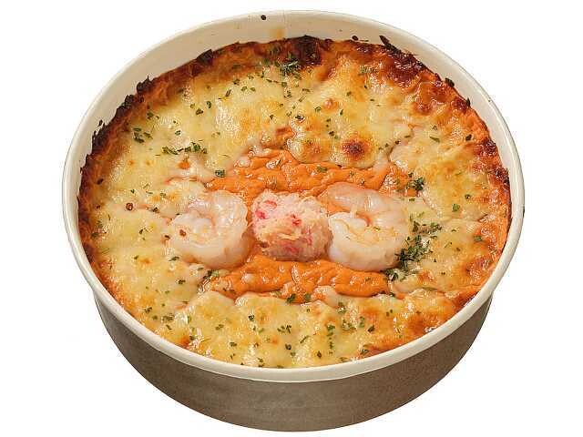 「アルポルト監修 海老と蟹のトマトクリームドリア」(594円)